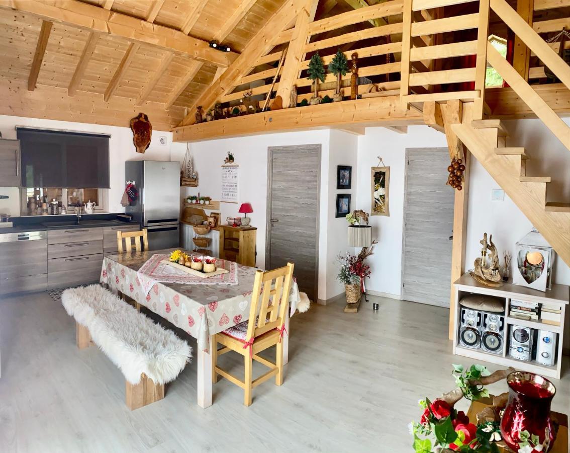 Chalet A La Campagne Coise-Saint-Jean-Pied-Gauthier Exterior foto